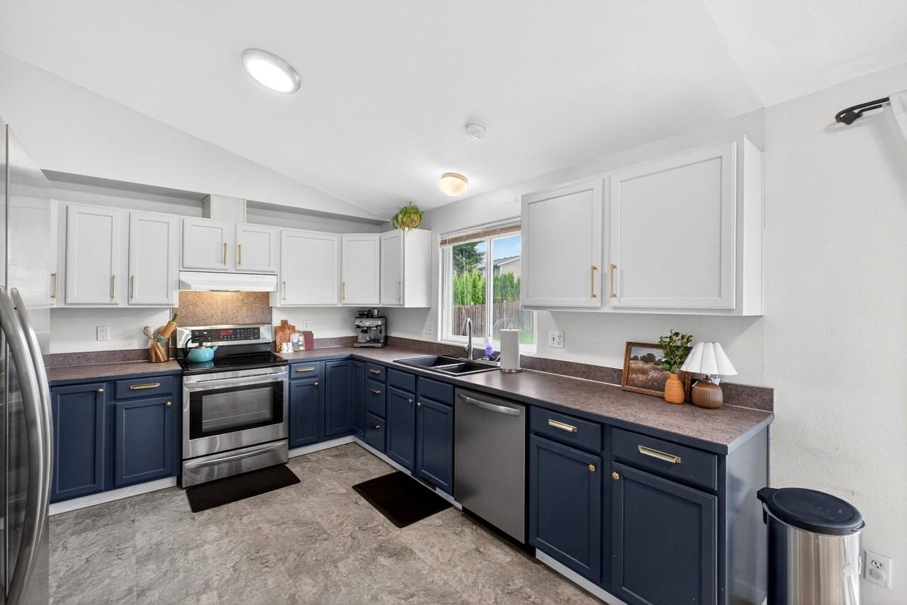 15619 Parkview Dr Se - Photo 4 of 13