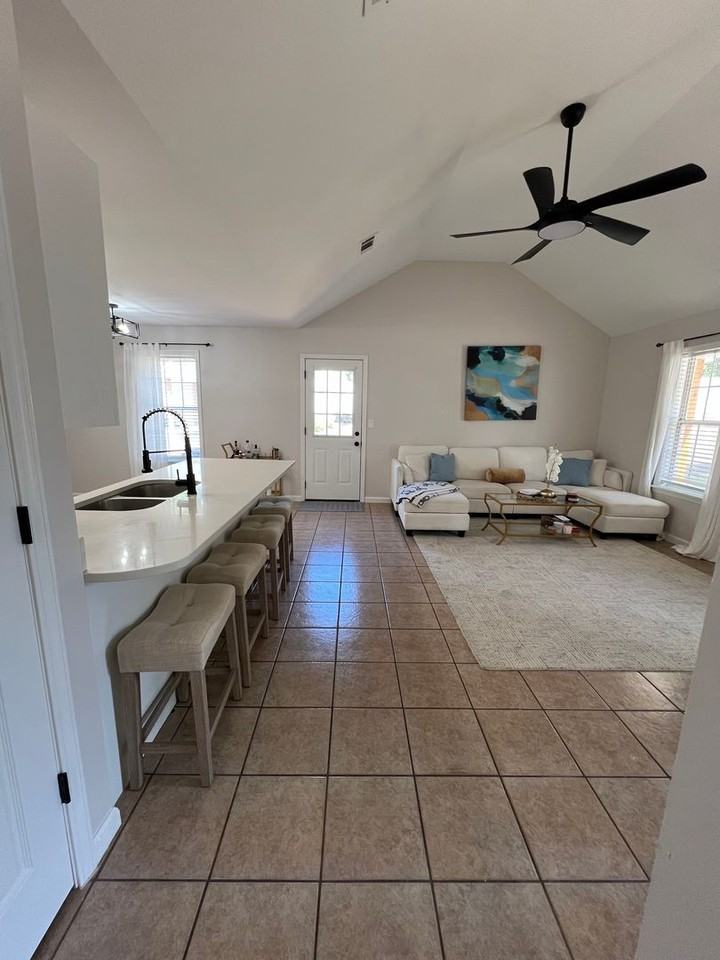 200 Leigh Loop - Photo 5 of 16