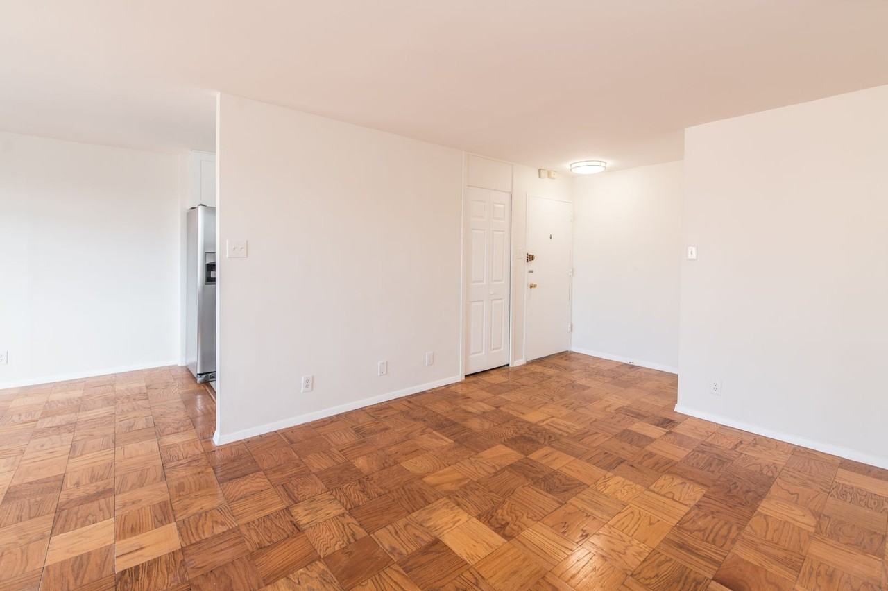 1545 18th St Nw #812 - Photo 3 of 20