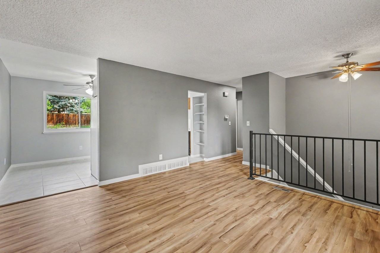 18967 W 61st Ave - Photo 3 of 23