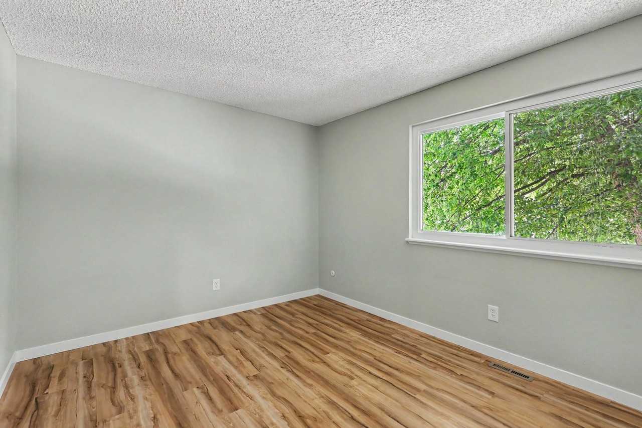 18967 W 61st Ave - Photo 6 of 23