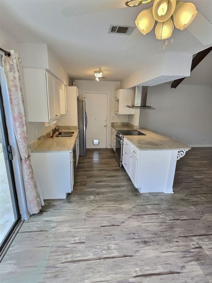 875 Laurelwood Dr - Photo 6 of 20