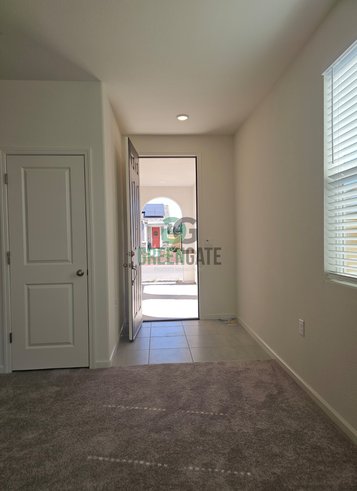 6142 Honey Haven Ln - Photo 7 of 50