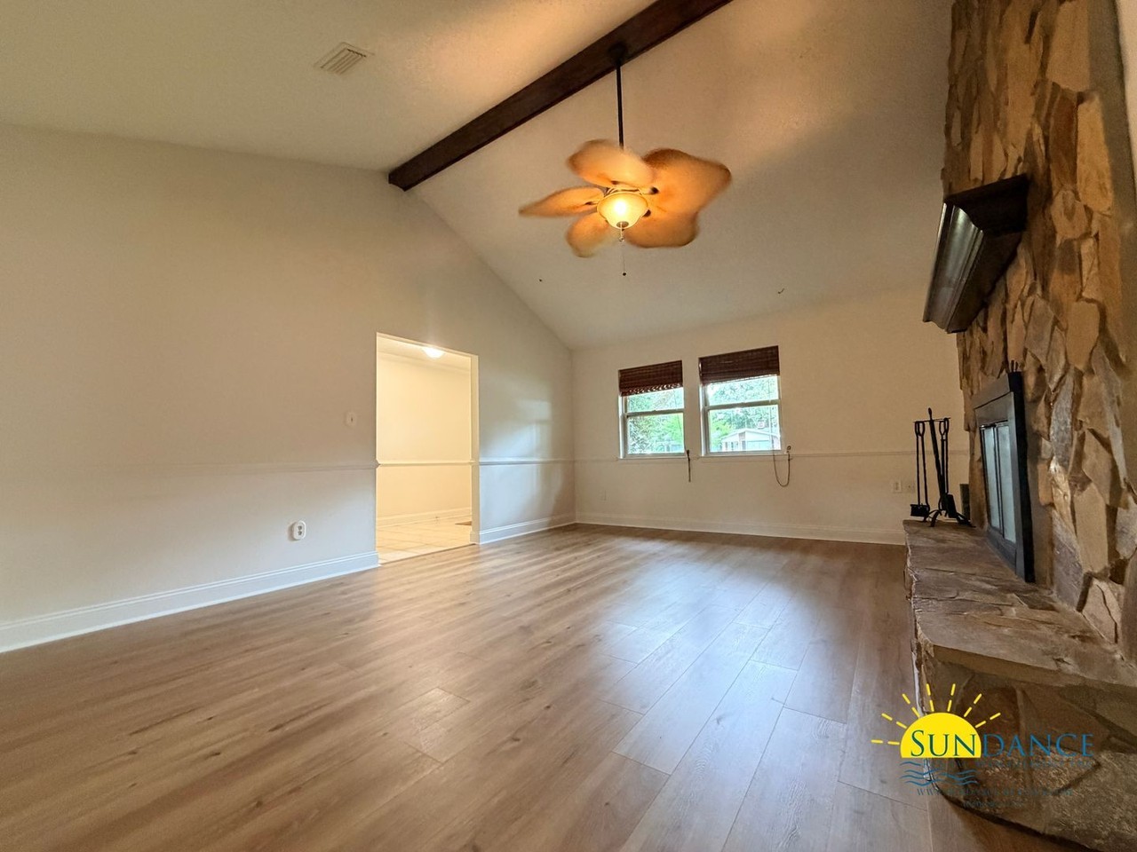 103 Azalea Cir - Photo 3 of 33