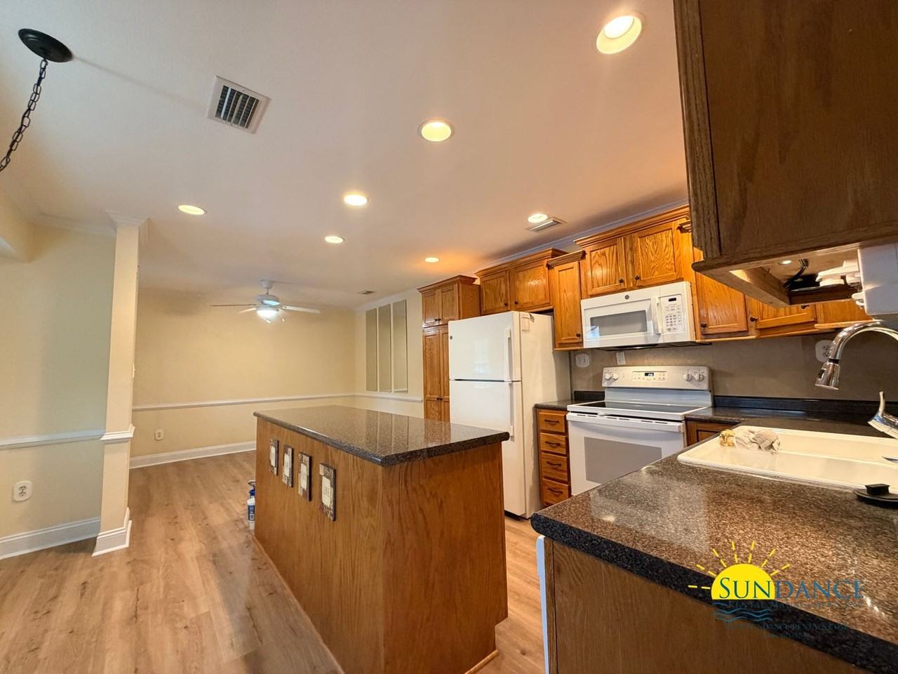 103 Azalea Cir - Photo 6 of 33