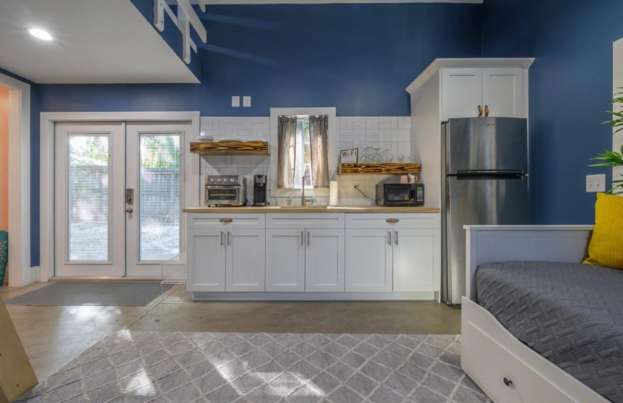 7201 N Highland Ave #B - Photo 2 of 9