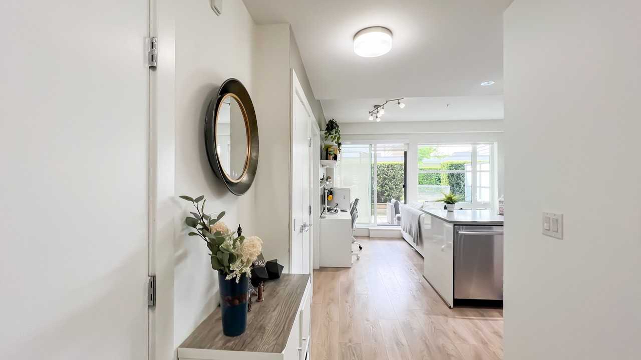 3488 West Sawmill Crescent - Photo 5 of 23