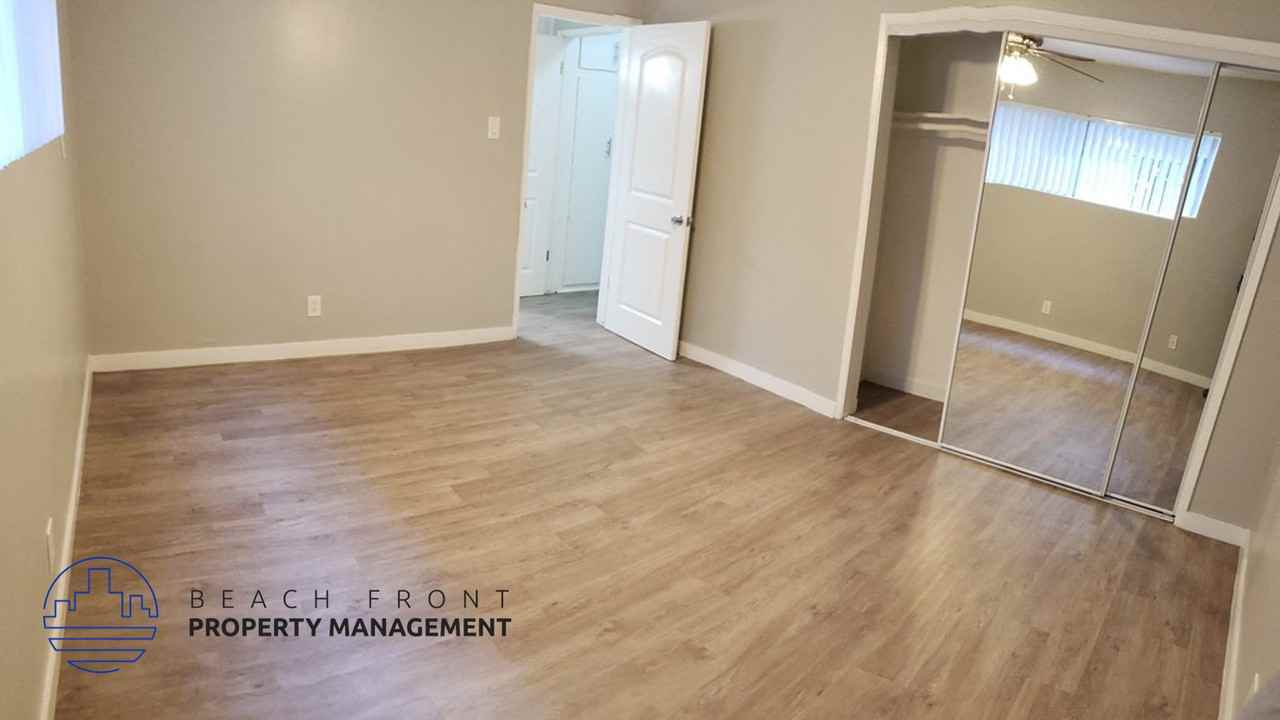 Country Club Apartments - Photo 3 of 12