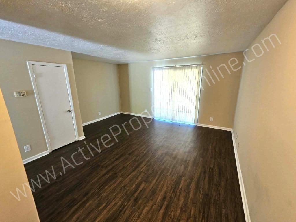 2655 Vineville Ave Apt G - Photo 4 of 13