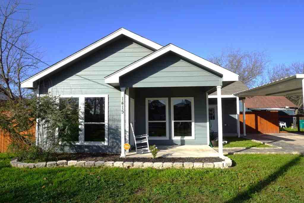 1415 Semlinger Rd - Photo 2 of 16