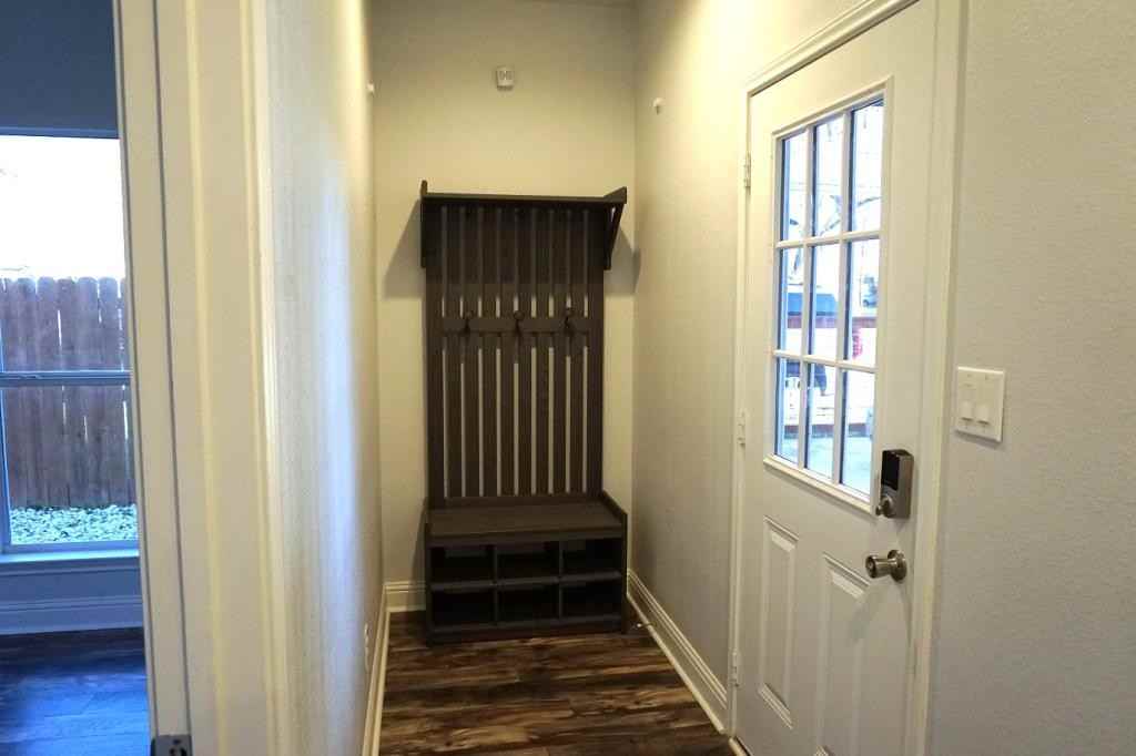 1415 Semlinger Rd - Photo 3 of 16