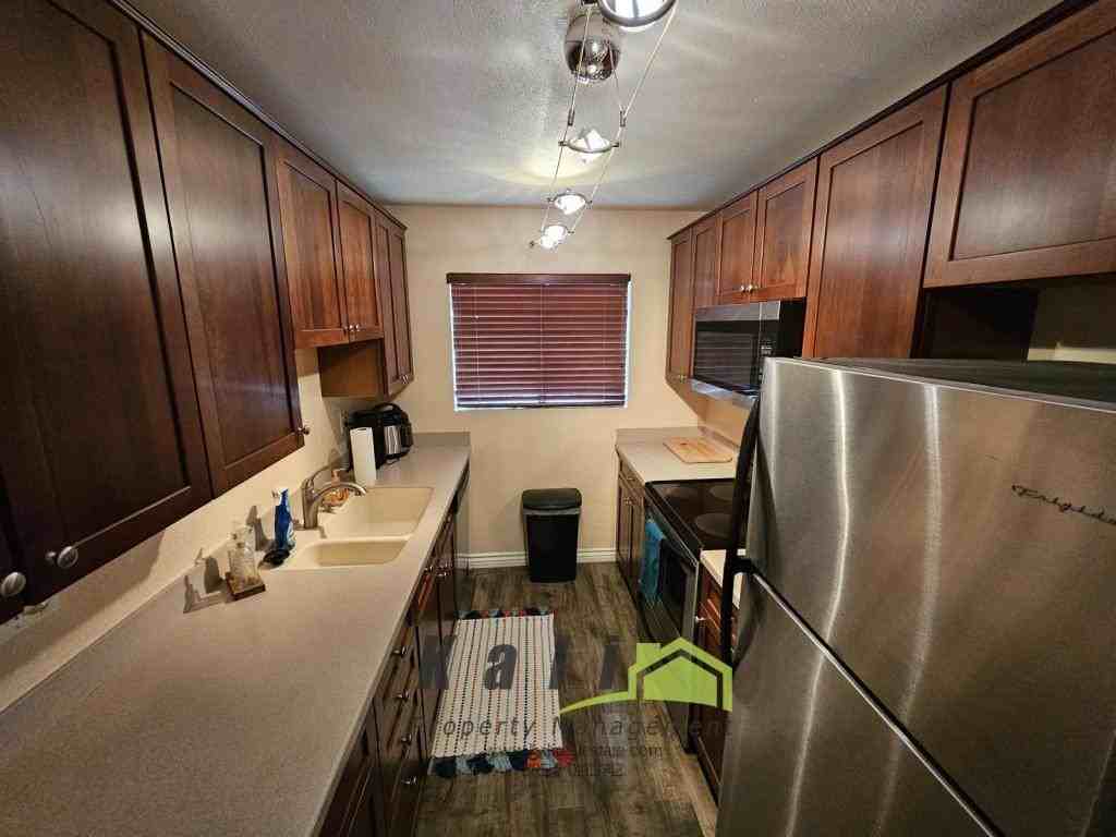 2920 Briarwood Rd ##F5 - Photo 6 of 17