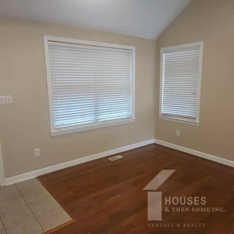 108 Forrest Dr - Photo 3 of 16