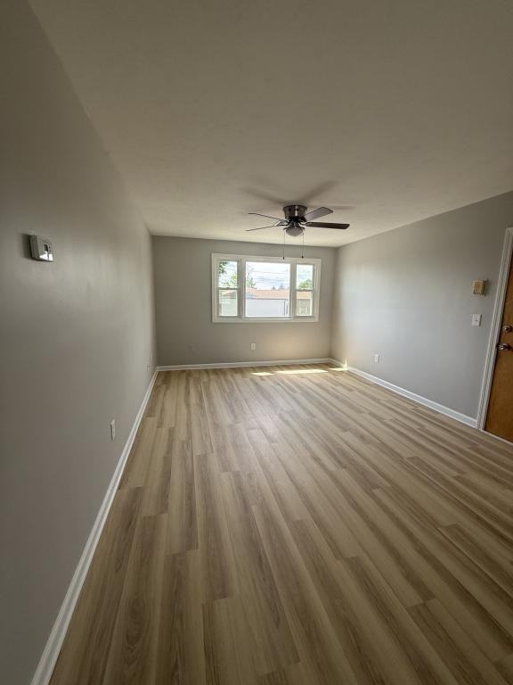 132 Vale St - Photo 4 of 9