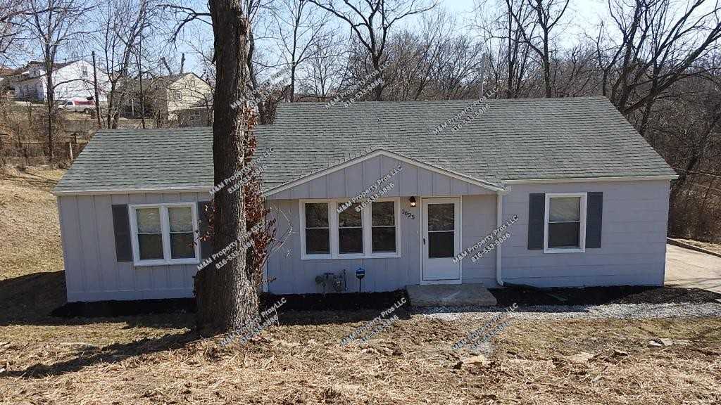 1625 Holt St - Photo 3 of 24
