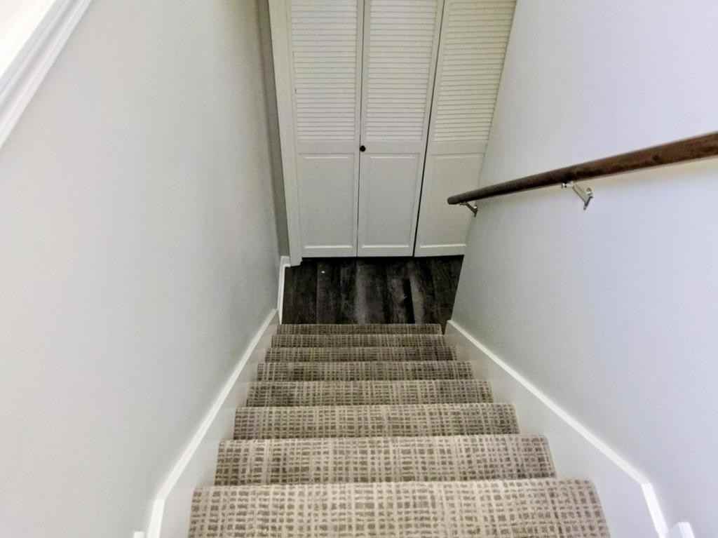 502 N Grove St - Photo 6 of 12