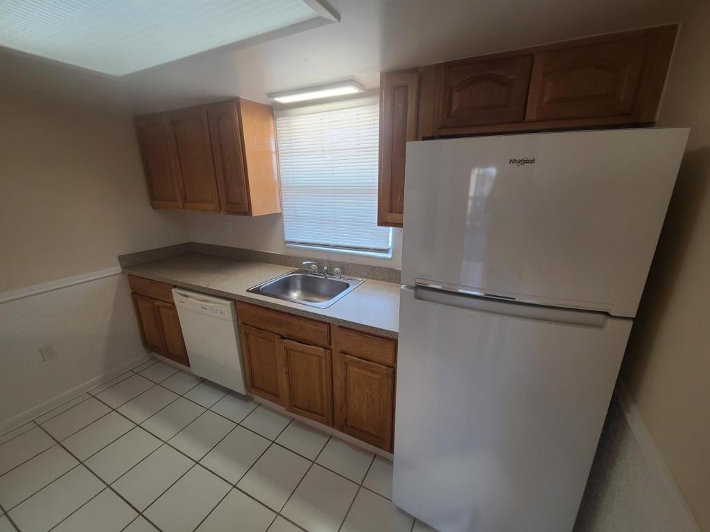 254 Ulster Ln - Photo 7 of 18