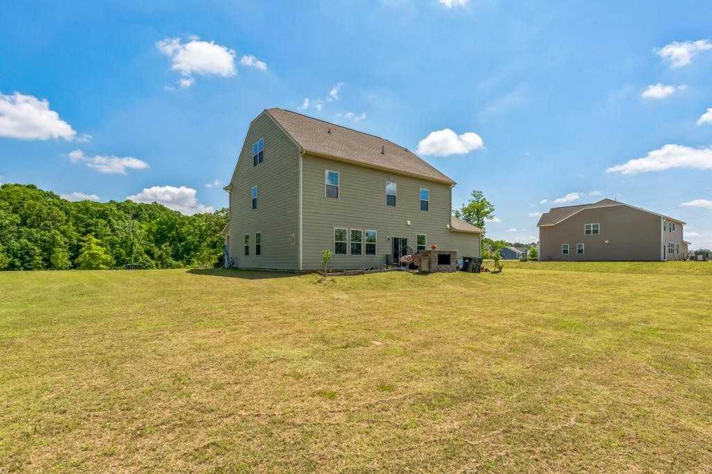 1012 Leland Dr - Photo 3 of 38