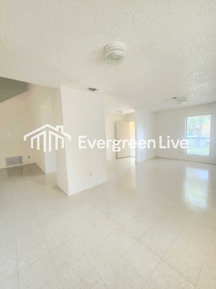 2144 Tesuque Ct - Photo 4 of 30