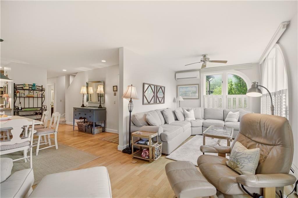 158 Narragansett Ave ##I - Photo 6 of 22