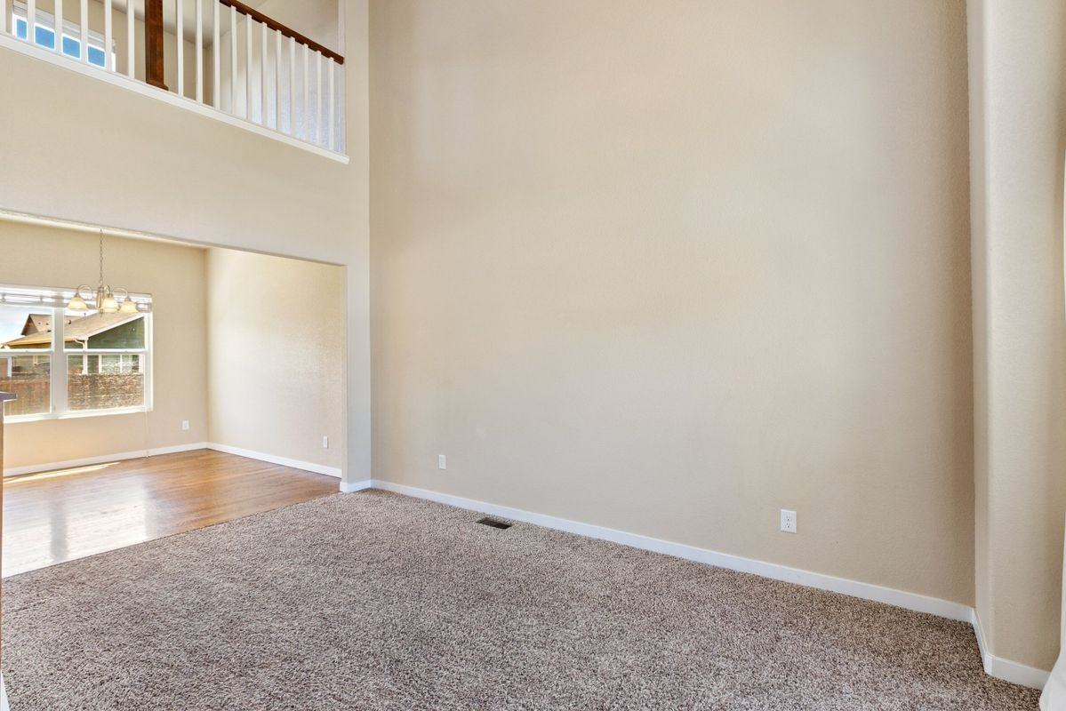 10423 Abrams Dr - Photo 4 of 27