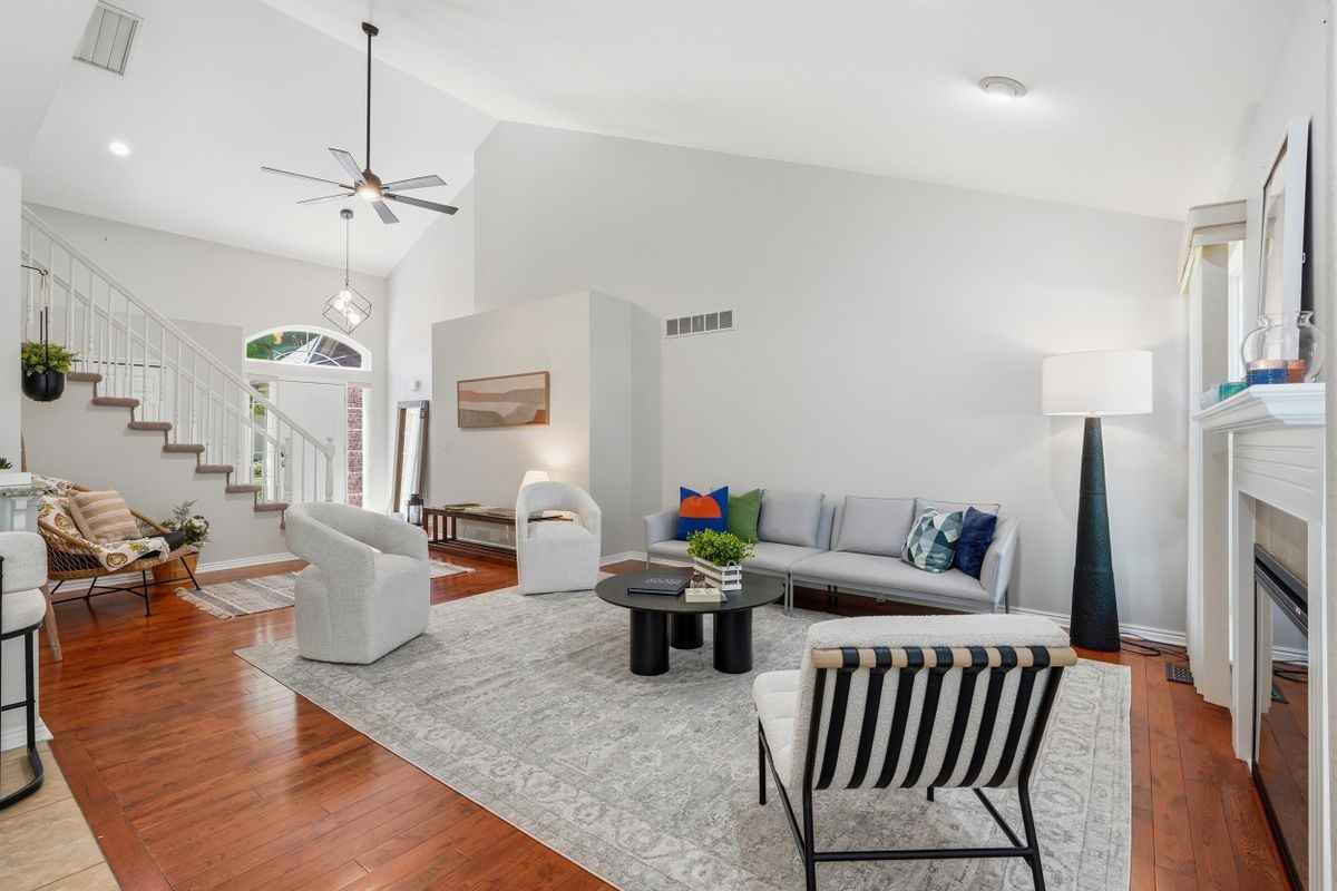 4421 Honeysuckle Dr - Photo 7 of 50