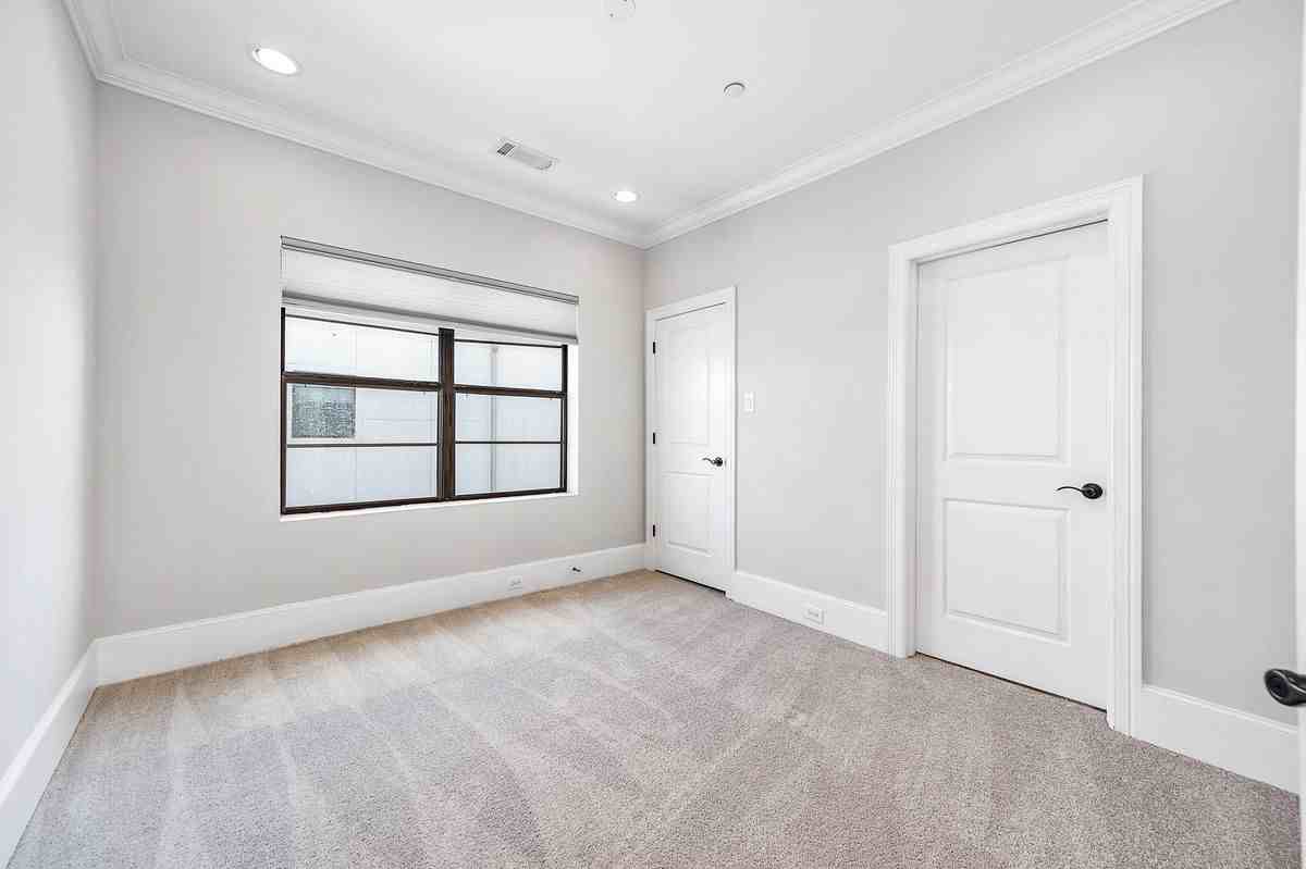 5733 Winsome Ln - Photo 5 of 36