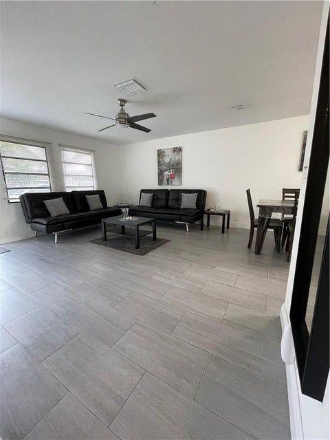 4174 Sw 51st St ##2 - Photo 2 of 12