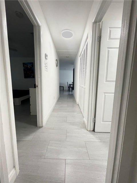 4174 Sw 51st St ##2 - Photo 5 of 12