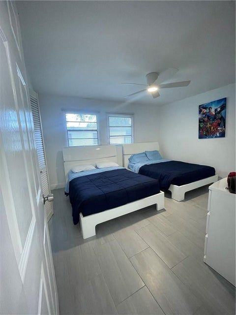 4174 Sw 51st St ##2 - Photo 6 of 12