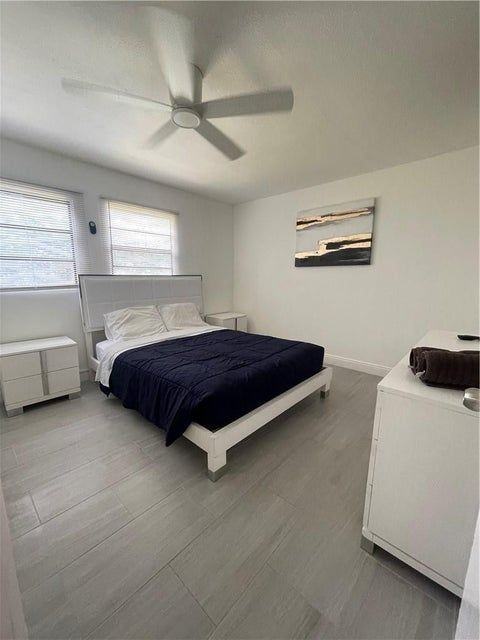 4174 Sw 51st St ##2 - Photo 7 of 12