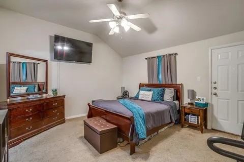 203 Robin St - Photo 4 of 5