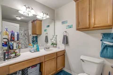 203 Robin St - Photo 5 of 5