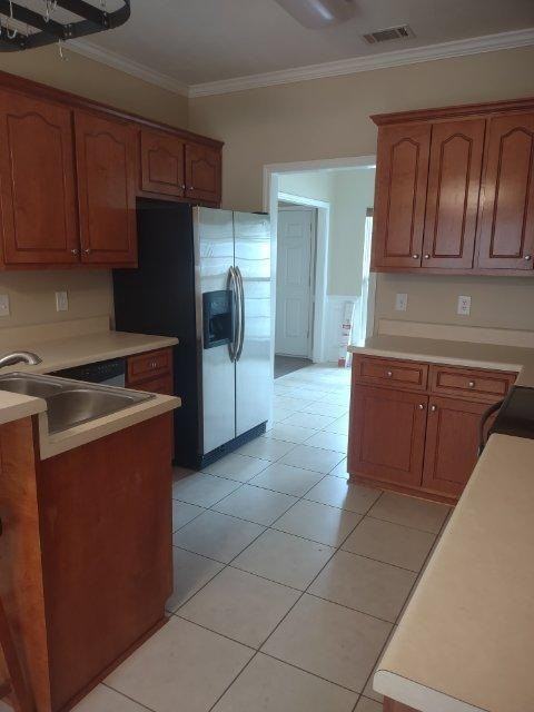 2919 Aylesbury Dr - Photo 3 of 8