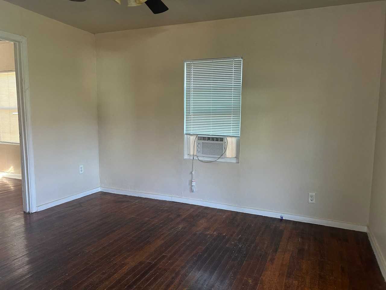 1107 -1109 N.12th street - Photo 2 of 5