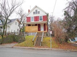 featured image of 943 Rosemont Ave