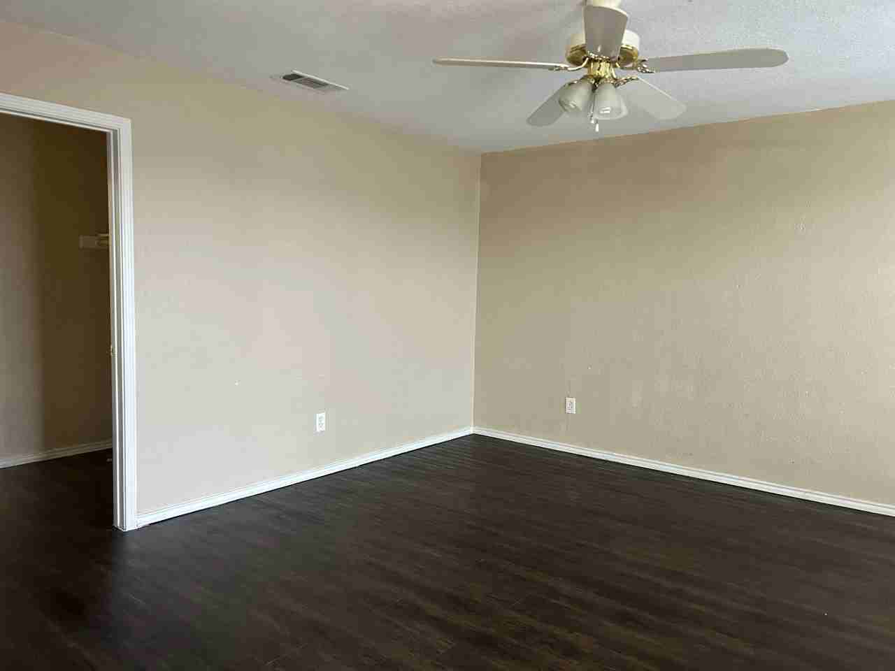 1400 Dugger Circle - Photo 2 of 6