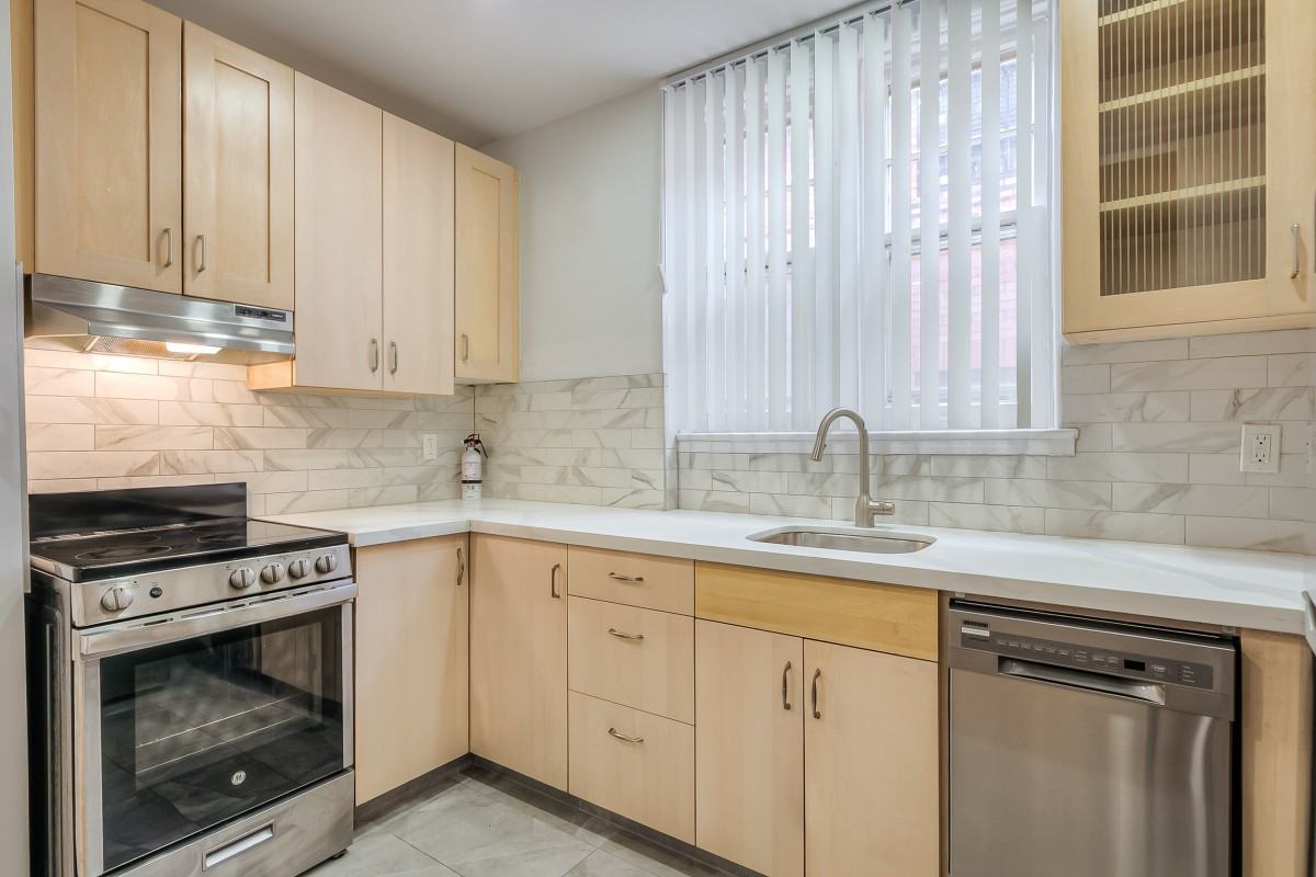16 Acacia Rd Lowr #L2 - Photo 3 of 20