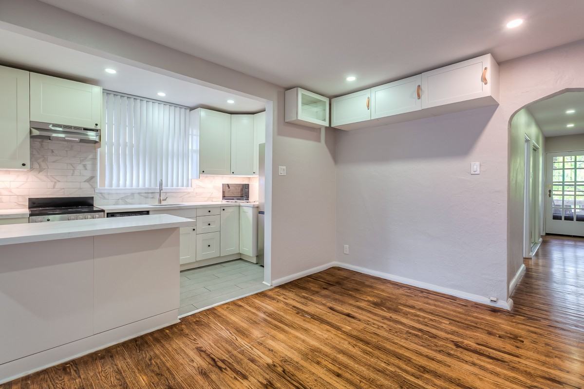 16 Acacia Rd Uppr - Photo 5 of 20