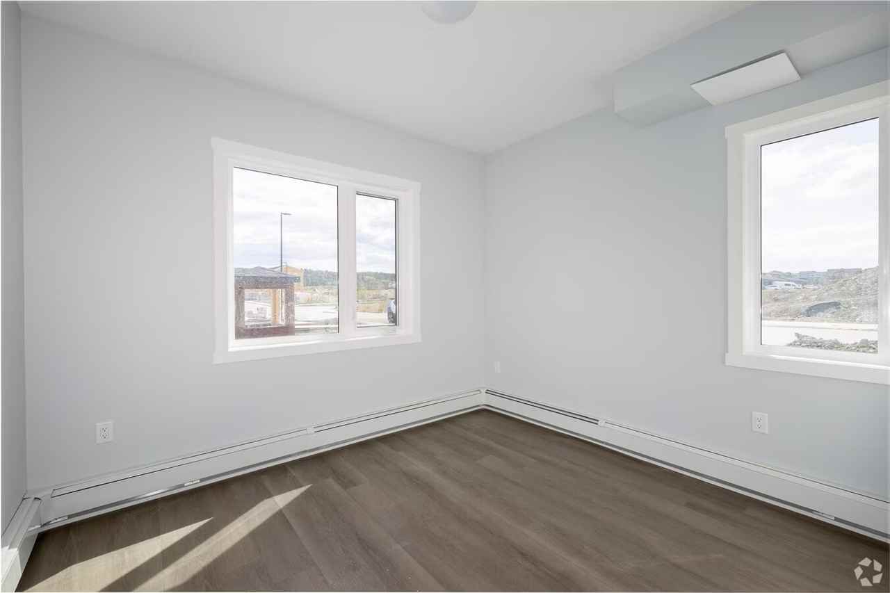 348 Greystone Boulevard - Photo 6 of 12