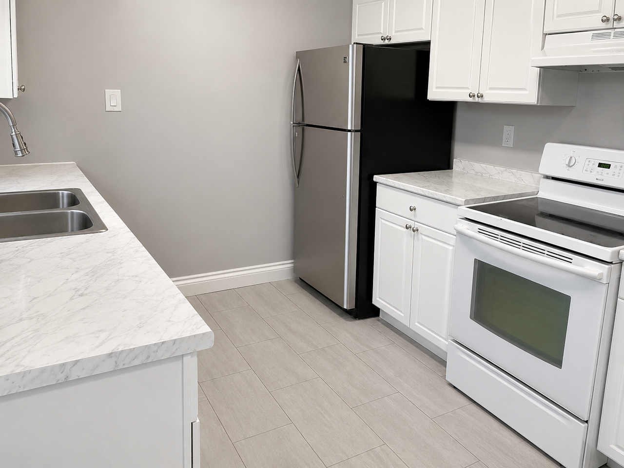 396 Fleetwood Dr #1 - Photo 3 of 8
