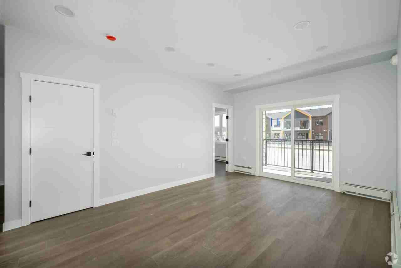 348 Greystone Boulevard - Photo 3 of 12