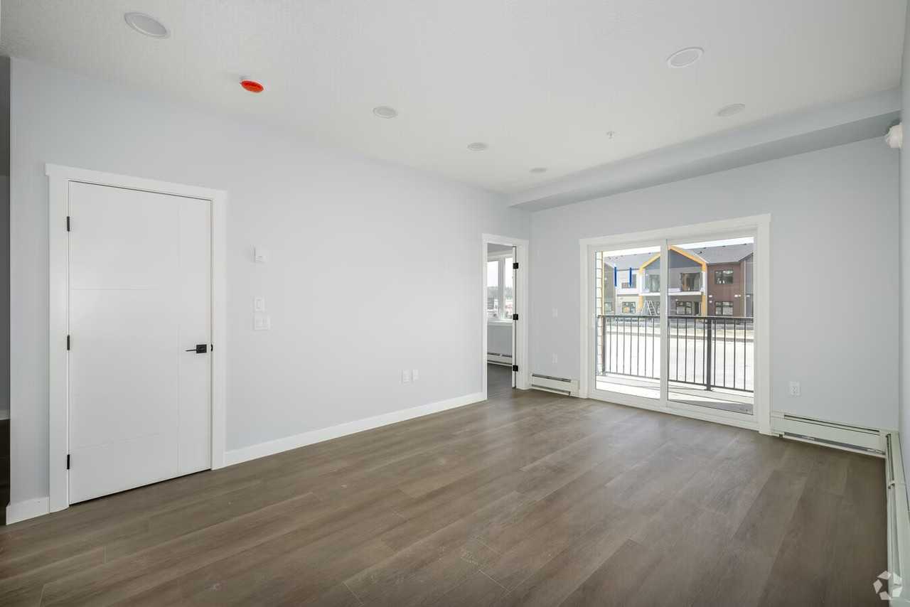 348 Greystone Boulevard - Photo 3 of 12