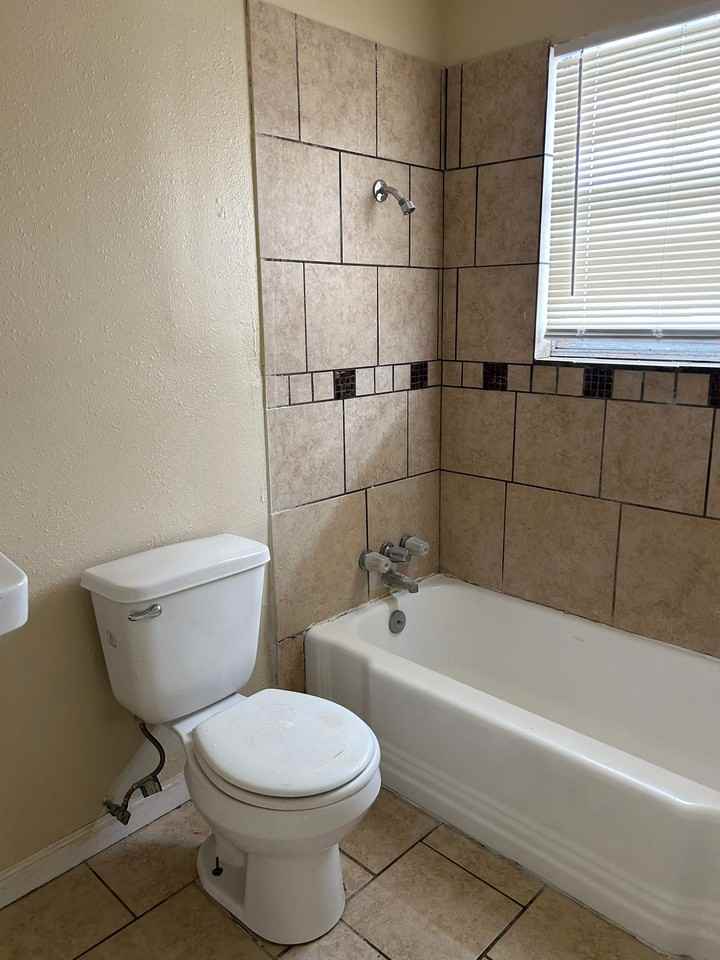 1807 Mulford Street - Photo 7 of 7