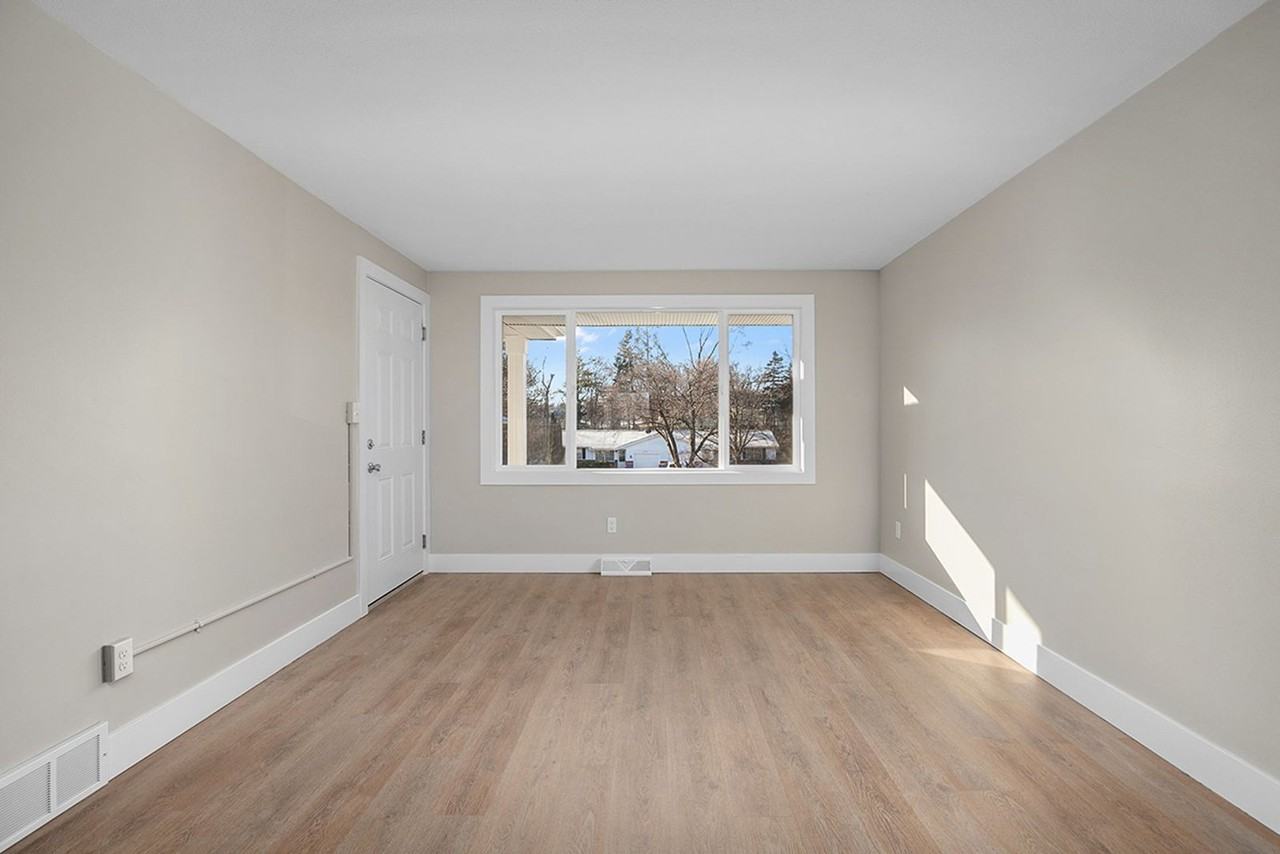 1131 Lyon St Ne #2 - Photo 6 of 9