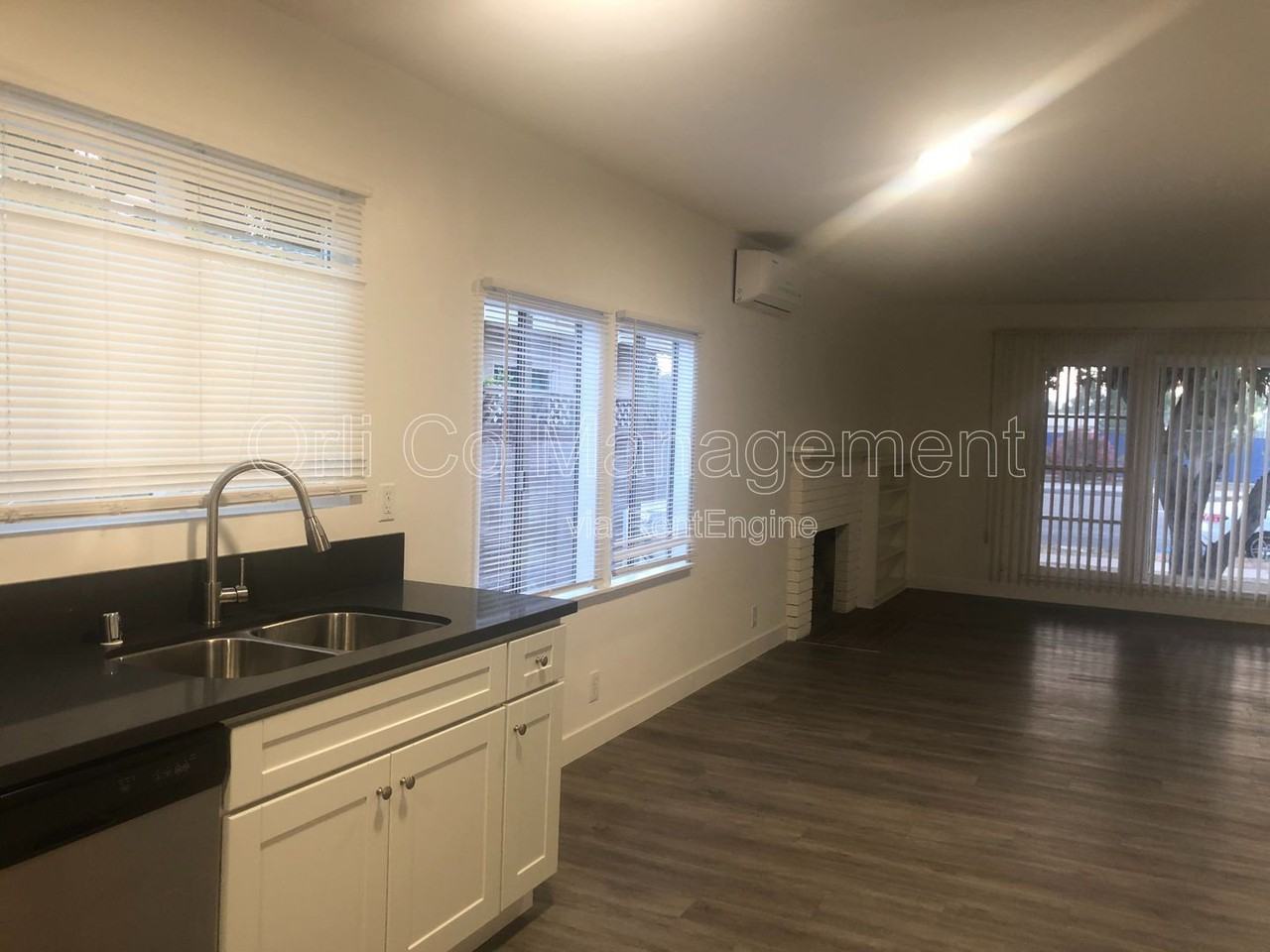 6500 Balboa Blvd - Photo 2 of 17