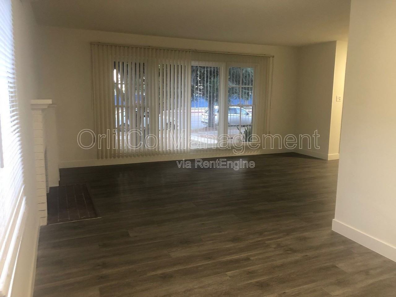 6500 Balboa Blvd - Photo 3 of 17