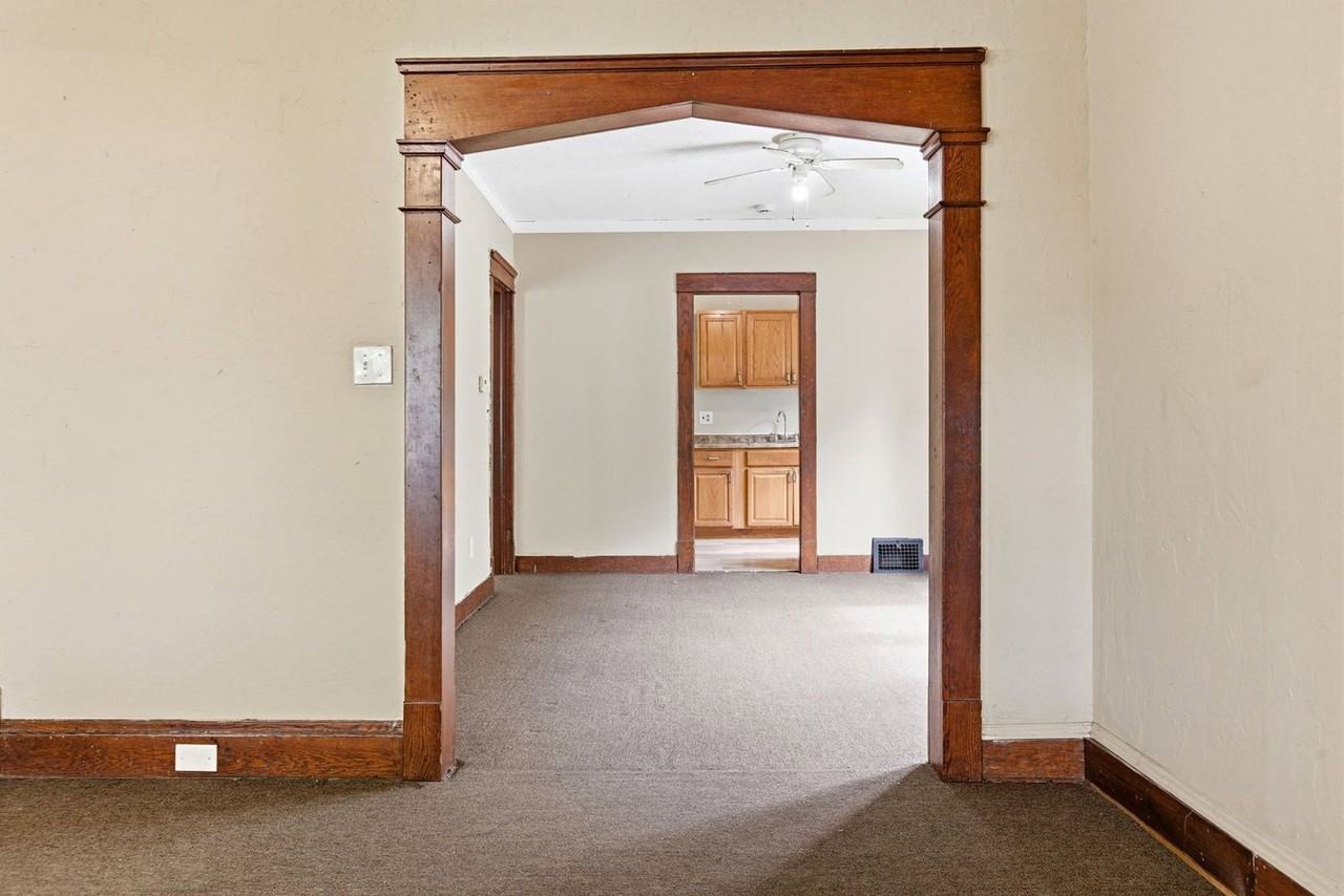 13615 Earlwood Rd - Photo 3 of 20