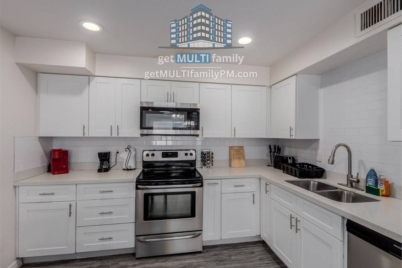 515 W Pebble Beach Dr #515