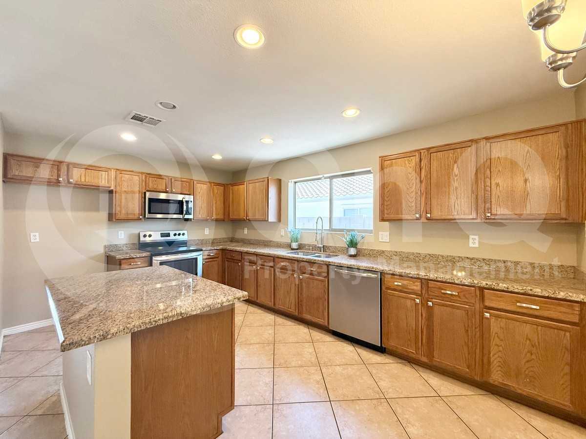 3553 E Trigger Way - Photo 7 of 23